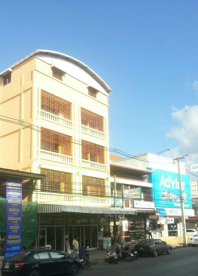 Cube Hostel Krabi town Buitenkant foto