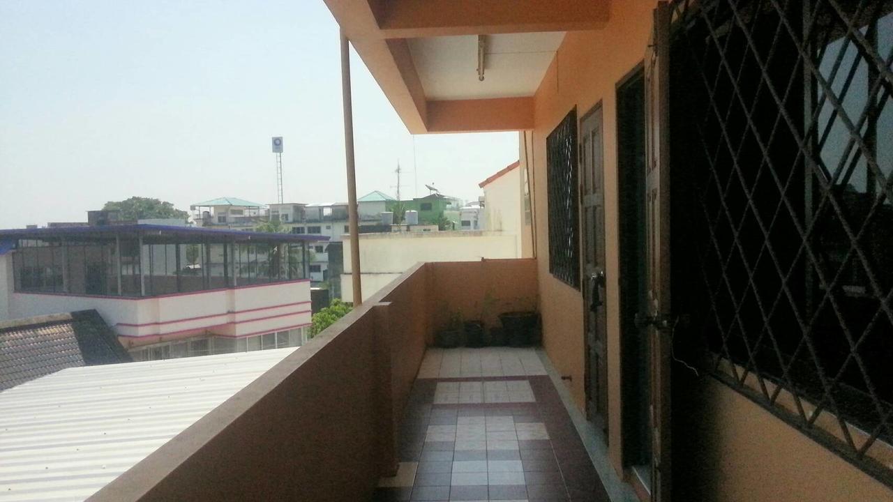 Cube Hostel Krabi town Buitenkant foto