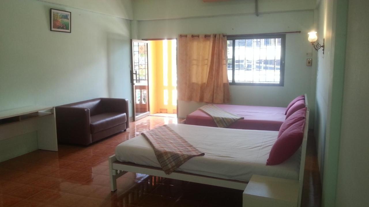 Cube Hostel Krabi town Buitenkant foto