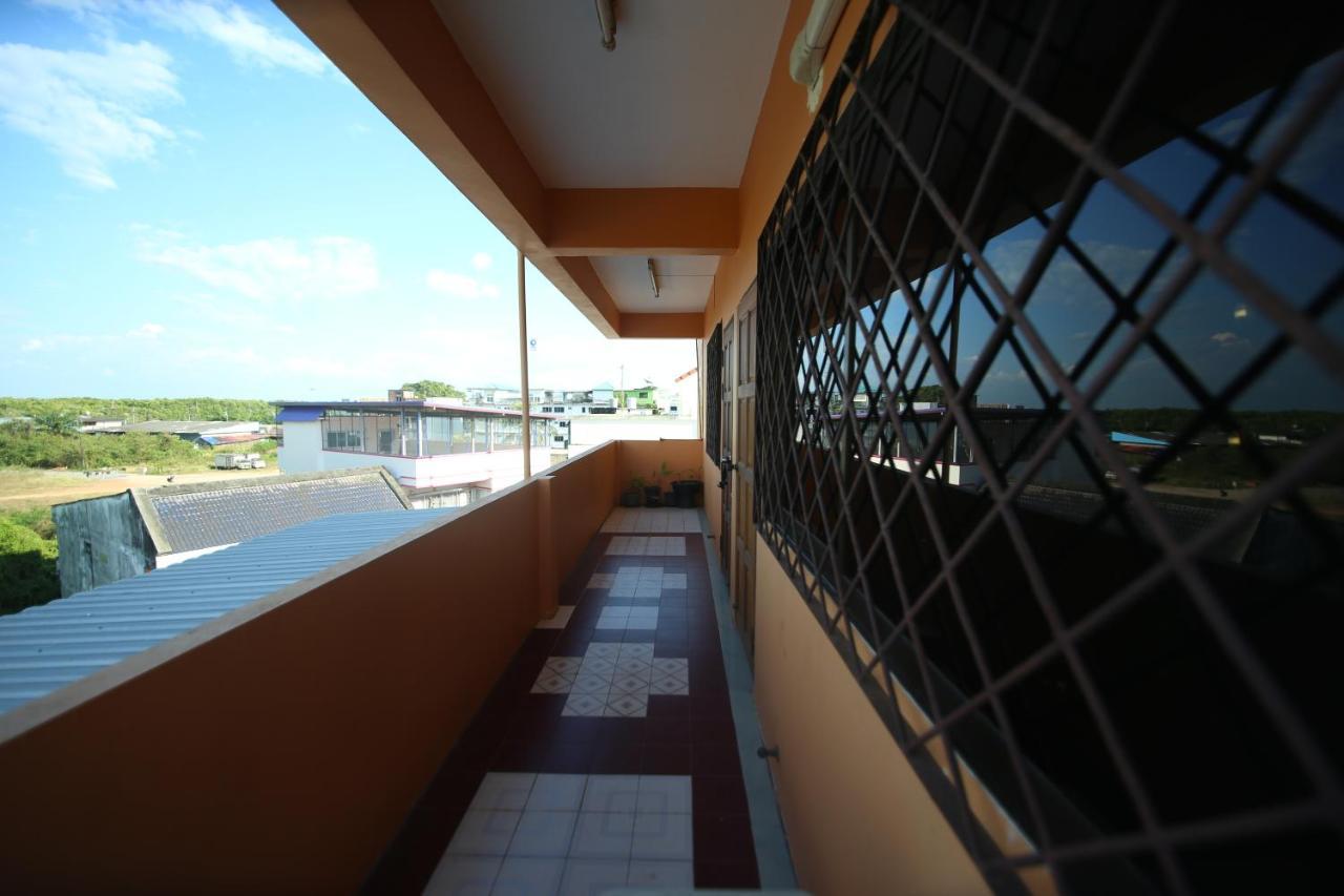 Cube Hostel Krabi town Buitenkant foto