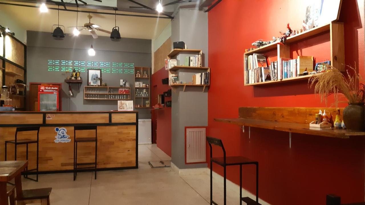 Cube Hostel Krabi town Buitenkant foto