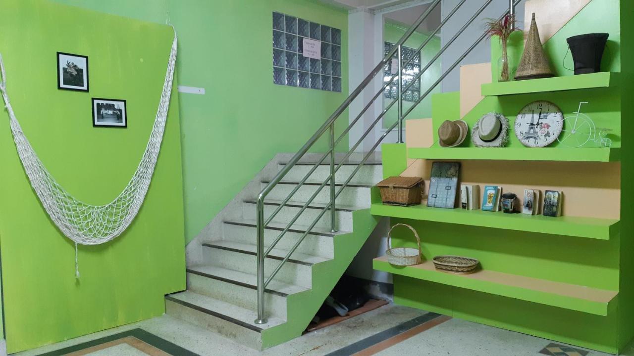 Cube Hostel Krabi town Buitenkant foto