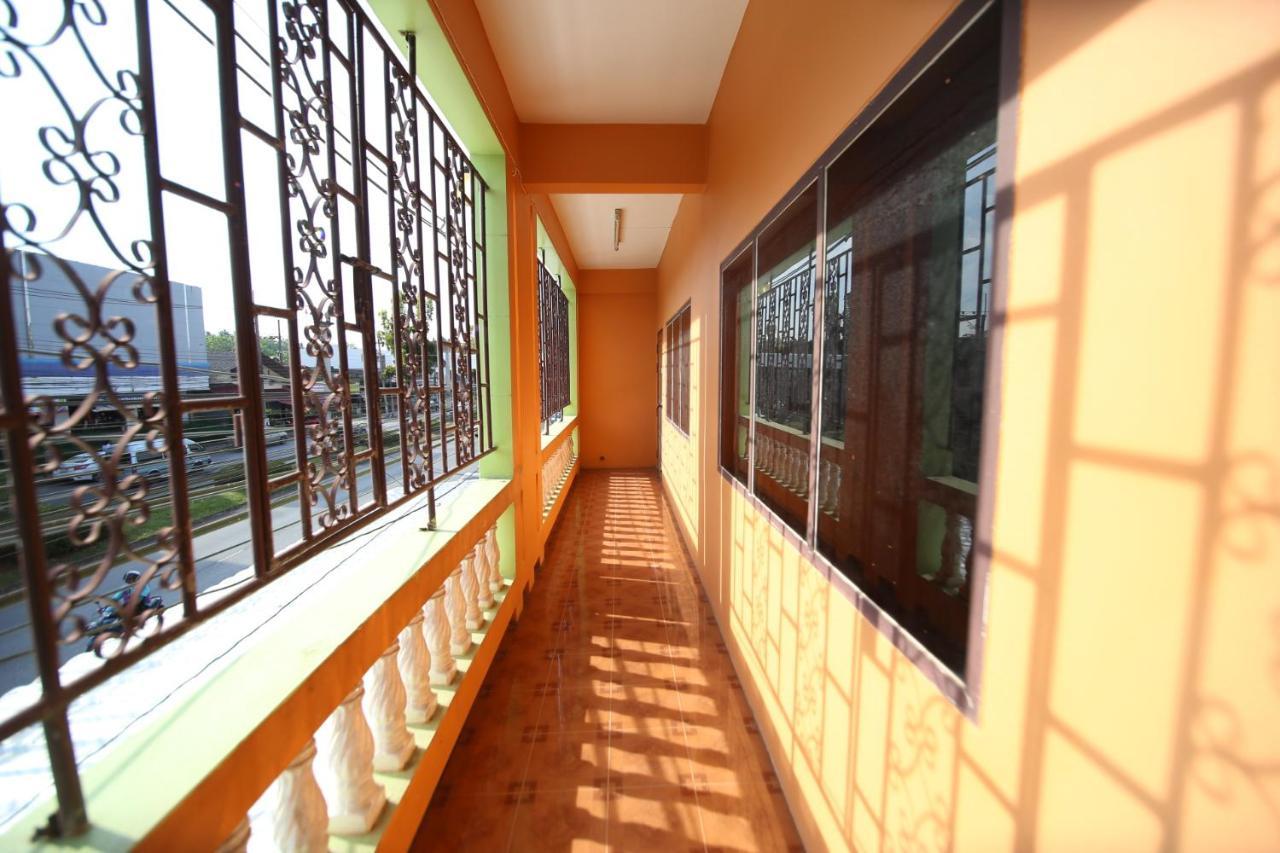 Cube Hostel Krabi town Buitenkant foto