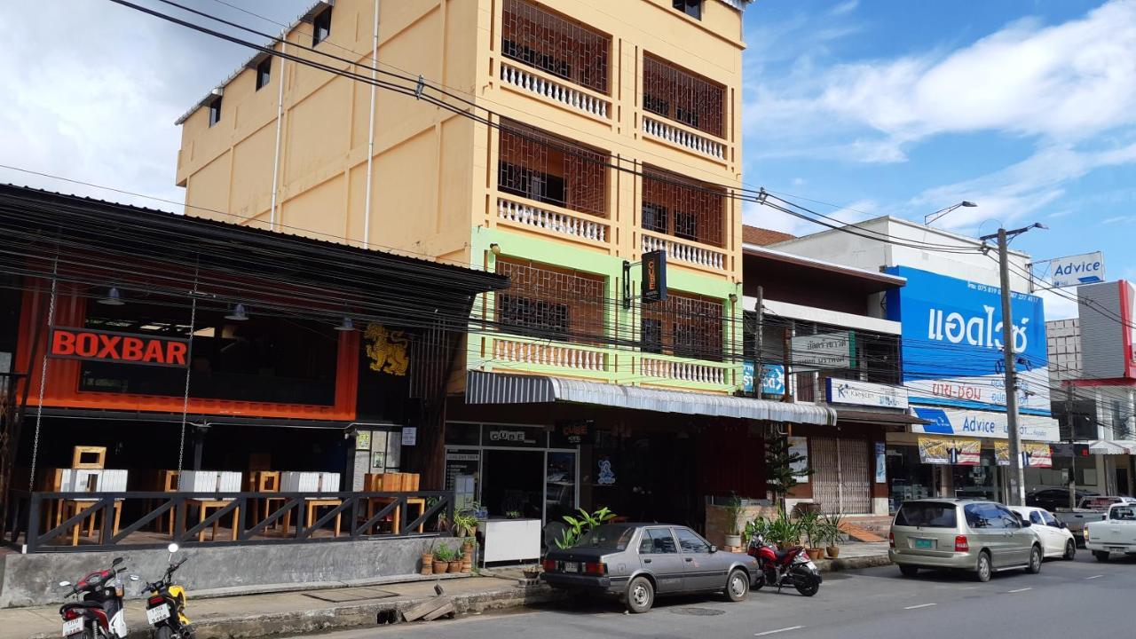 Cube Hostel Krabi town Buitenkant foto