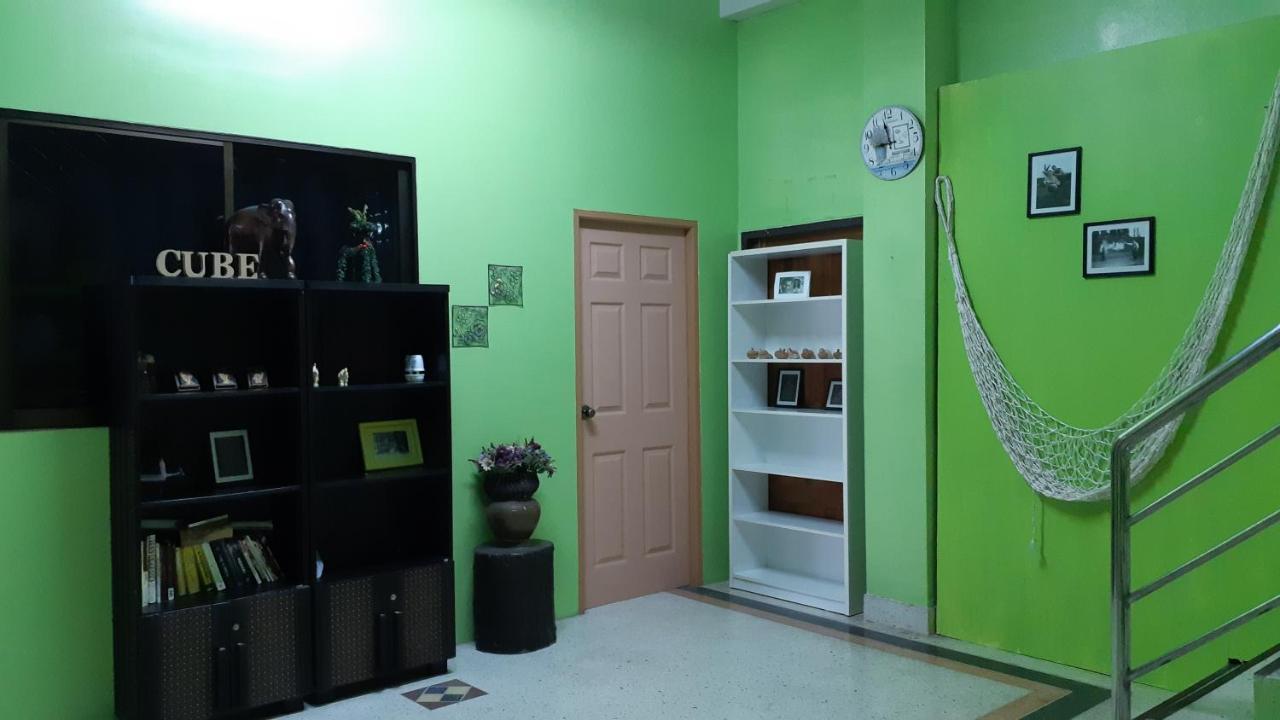 Cube Hostel Krabi town Buitenkant foto