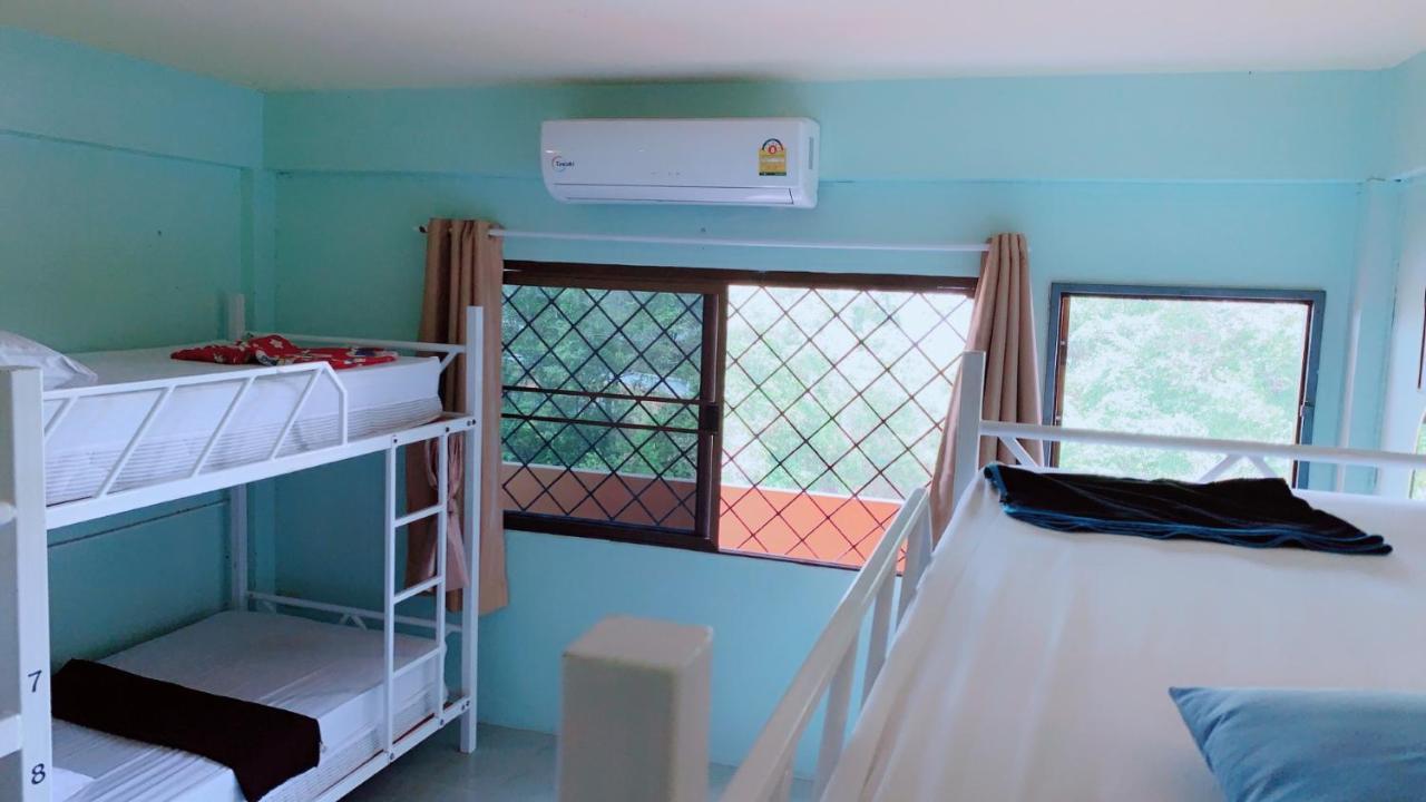 Cube Hostel Krabi town Buitenkant foto