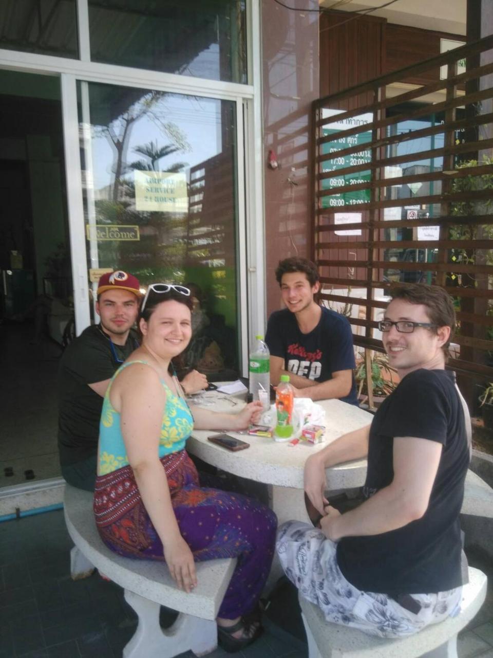 Cube Hostel Krabi town Buitenkant foto