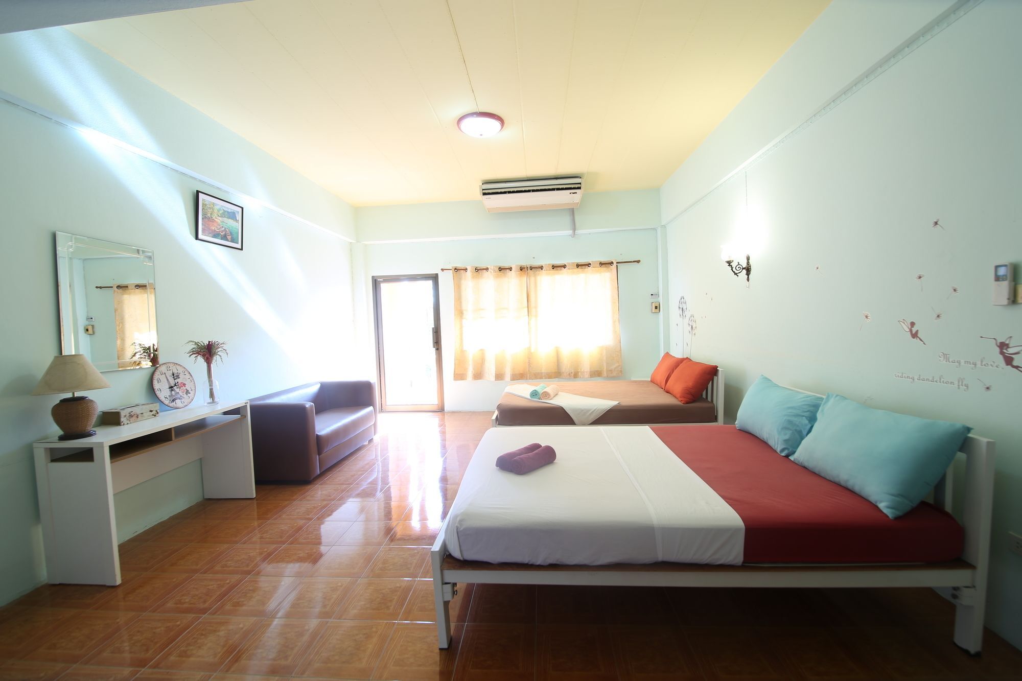 Cube Hostel Krabi town Buitenkant foto