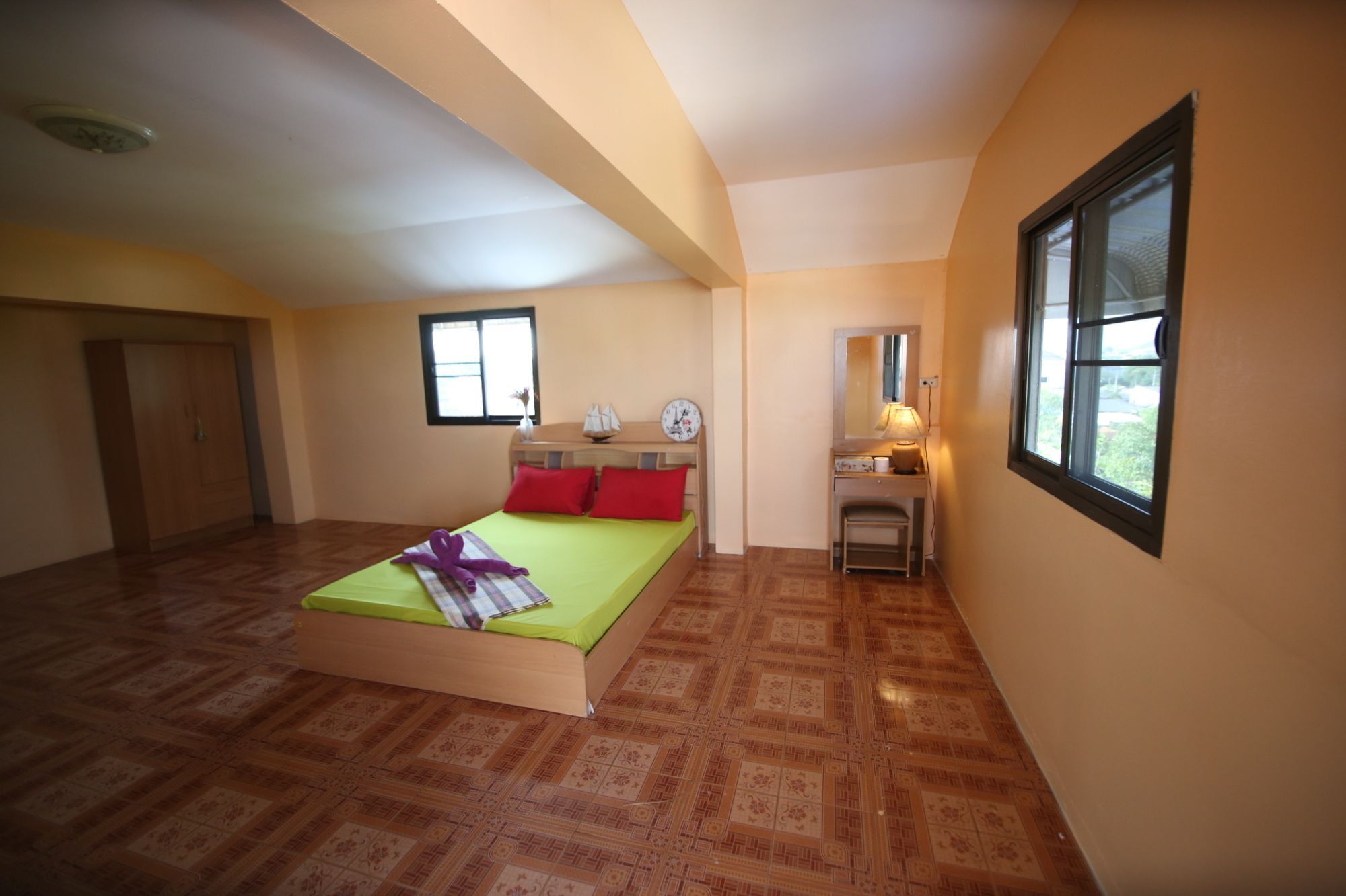 Cube Hostel Krabi town Buitenkant foto